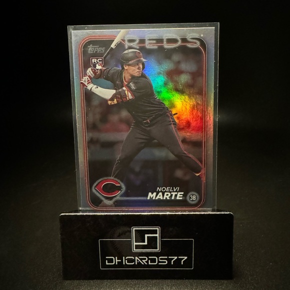 2024 Topps Noelvi Marte Rainbow Foil RC - Picture 1 of 2